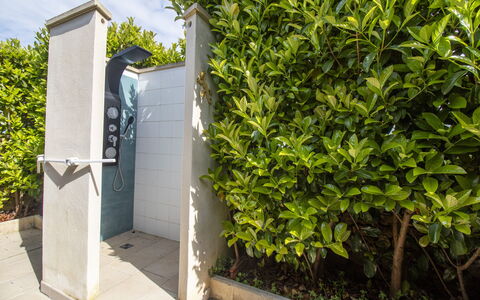 Villa i Gabbiani Otranto: Schatten, Garten, Landscaping, Hecke, Eco Hotel, Walkway, Hinterhof