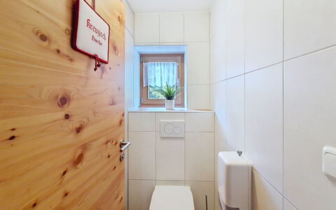 Navis 604: Flooring, Wand, Toilleten Sitz, Holz, Fussboden, Toilette, Badezimmer, Armatur, Interior Design, Installation