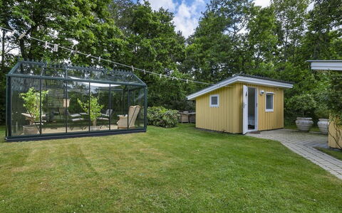 Holmsten - 250M to the Fjord: Möbel, Holz, Interior Design, Flooring, Fussboden, Stuhl, Zimmer, Decke, Wohnzimmer, Wohnung