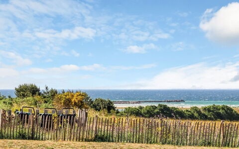 Delan - 650M from the Sea: Himmel, Blau, Daytime, Grün, Horizont, Sommer, Pflanzengemeinschaft, Grundstueck, Meer, Ozean