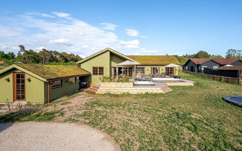 Delan - 650M from the Sea: Haus, Dach, Zuhause, Grundstueck, Hütte, Ländliches Gebiet, Estate, Bauernhaus, Rasen, Garten