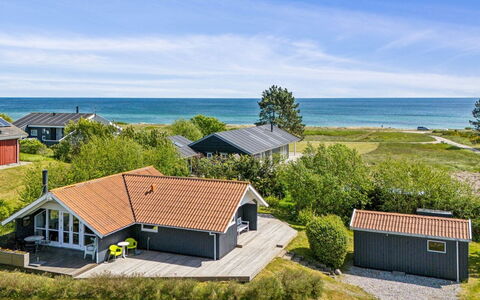 Caranus - 120M from the Sea: Schwimmbad, Bauernhaus, Estate, Villa, Resort, Hazienda, Eco Hotel, Hinterhof