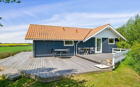 Caranus - 120M from the Sea: Schwimmbad, Bauernhaus, Estate, Villa, Resort, Hazienda, Eco Hotel, Hinterhof