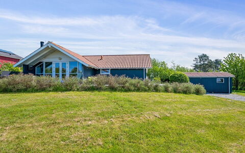 Caranus - 120M from the Sea: Schwimmbad, Bauernhaus, Estate, Villa, Resort, Hazienda, Eco Hotel, Hinterhof