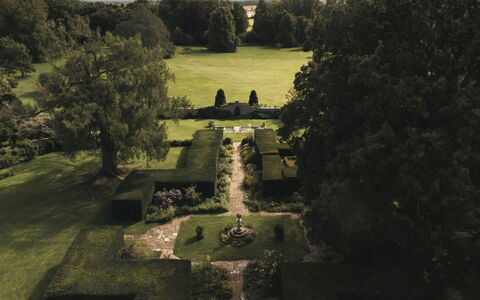 Innes House: Strauch, Landschaft, Garten, Rasen, Park, Landscaping, Hecke, Plantage, Freizeit, Botanischer Garten