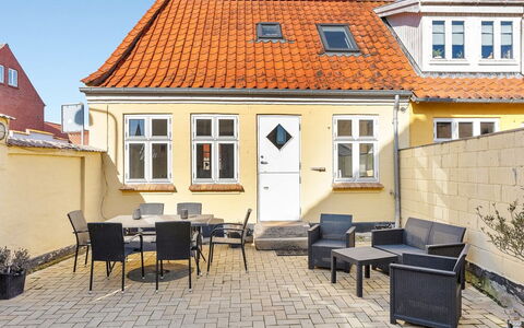 Annetta - 165M from the Sea: Blau, Hütte, Haus, Zuhause, Bauernhaus, Estate, Abstellgleis