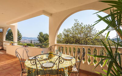 Hyères 637: Resort, Schwimmbad, Hotel, Ferienort, Strandresort, Hazienda, Thermae, Tropen, Villa