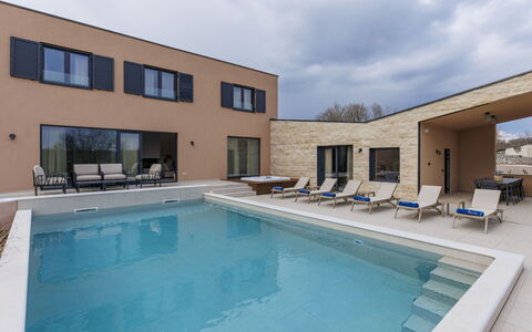 Sola: Resort, Schwimmbad, Hotel, Ferienort, Strandresort, Hazienda, Thermae, Tropen, Villa