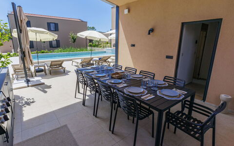 Sola: Möbel, Gartenmöbel, Schwimmbad, Stuhl, Verbundwerkstoff, Tisch Im Freien, Schatten, Resort, Balkon, Küche & Esszimmer Tisch