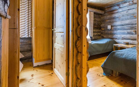 Mäkikelo: Holz, Flooring, Decke, Fussboden, Interior Design, Holzbeize, Hartholz, Planke, Zimmer, Blockhaus
