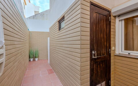 Ninho Do Mar: Fassade, Dach, Solarenergie, Schatten, Solarenergie, Schuppen, Abstellgleis