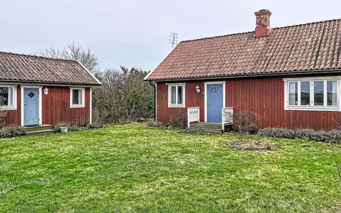 Villa Alvaret: Fassade, Dach, Solarenergie, Schatten, Solarenergie, Schuppen, Abstellgleis