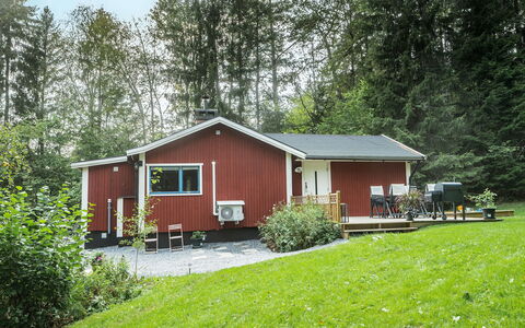 Paradislyckan: Fassade, Dach, Solarenergie, Schatten, Solarenergie, Schuppen, Abstellgleis