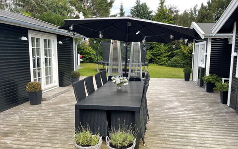 Har - 685M from the Sea: Möbel, Tisch Im Freien, Gartenmöbel, Regenschirm, Schatten, Stuhl, Terrasse, Deck, Garten, Outdoor Struktur