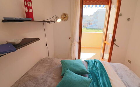 Myriam: Interior Design, Wand, Möbel, Schlafzimmer, Bett, Holz, Fussboden, Flooring, Zimmer, Bettdecke