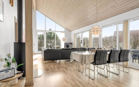 Safina - 1Km from the Sea: Flooring, Holzboden, Interior Design, Holz, Fussboden, Decke, Möbel, Laminatboden, Zuhause, Wohnzimmer