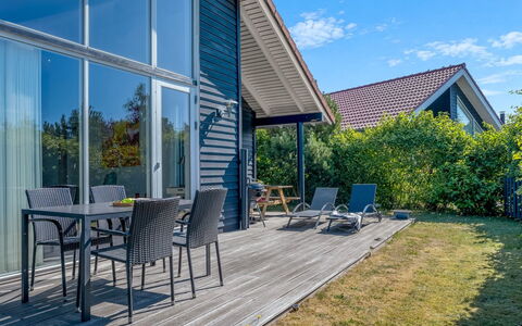 Safina - 1Km from the Sea: Blau, Hütte, Schatten, Veranda, Deck, Abstellgleis, Planke, Hartholz, Eco Hotel, Gartenmöbel
