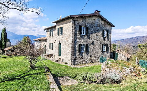 Il Colle di Tiglio: Gebäude, Fenster, Haus, Zuhause, Hütte, Ländliches Gebiet, Dach, Grundstueck, Menschliche Siedlung
