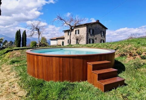 Il Colle di Tiglio: Schwimmbad, Holzbeize, Garten, Landscaping, Garten, Estate, Hinterhof, Water Feature, Hartholz