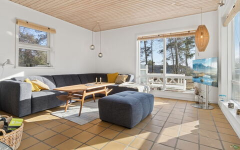 Adde - 150M from the Sea: Flooring, Fussboden, Holz, Möbel, Holzboden, Interior Design, Couch, Wohnzimmer, Zuhause, Laminatboden