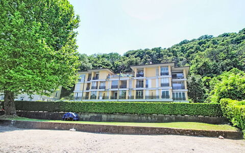 Olli: Estate, Veranda, Balkon, Villa