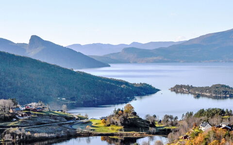 Floren: Wasser, Gewässer, Bergforms, Natürliche Landschaft, Landschaft, Berg, Hochland, Hügel, Bank, See
