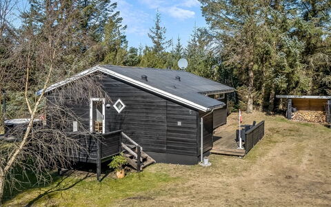 Ayen - 1.2Km from the Sea: Möbel, Holz, Interior Design, Flooring, Fussboden, Stuhl, Zimmer, Decke, Wohnzimmer, Wohnung