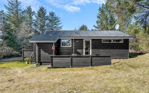 Ayen - 1.2Km from the Sea: Möbel, Holz, Interior Design, Flooring, Fussboden, Stuhl, Zimmer, Decke, Wohnzimmer, Wohnung