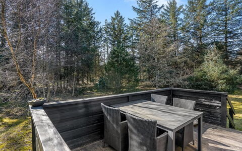 Ayen - 1.2Km from the Sea: Möbel, Holz, Interior Design, Flooring, Fussboden, Stuhl, Zimmer, Decke, Wohnzimmer, Wohnung