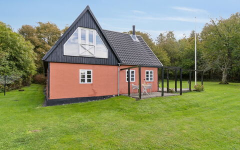 Sigbritt - 3.7Km from the Sea: Möbel, Holz, Interior Design, Flooring, Fussboden, Stuhl, Zimmer, Decke, Wohnzimmer, Wohnung