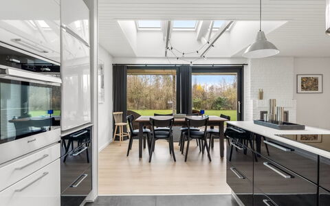 Arild - 700M from the Sea: Küche, Interior Design, Countertop, Flooring, Möbel, Decke, Holz, Light Fixture, Küchengerät, Beleuchtung