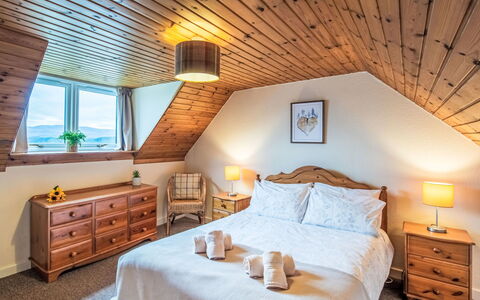 Bunloit Combi: Bett, Möbel, Schlafzimmer, Interior Design, Bedding, Bettdecke, Holz, Fussboden, Decke, Flooring