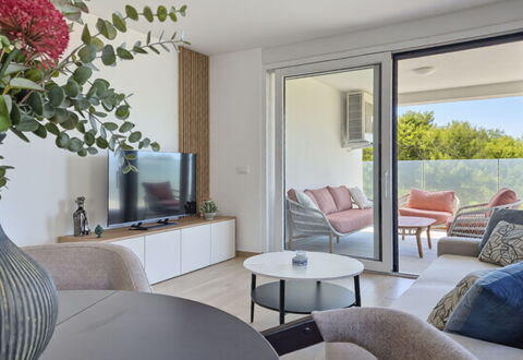 Lidija: Möbel, Interior Design, Flooring, Wand, Fussboden, Holz, Decke, Couch, Wohnzimmer, Zuhause