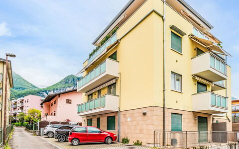 Family and Friends: Wohnung, Nachbarschaft, Die Architektur, Wohngebiet, Menschliche Siedlung, Urban Design, Balkon, Eigentumswohnung, Vorort