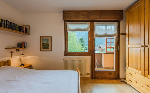 Ginepro: Interior Design, Wand, Möbel, Schlafzimmer, Bett, Holz, Flooring, Zimmer, Fussboden, Decke