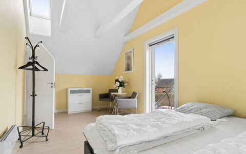 Grette - 600M from the Sea: Interior Design, Flooring, Möbel, Schlafzimmer, Fussboden, Bett, Holz, Decke, Zimmer, Bedding