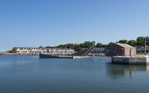 Ermelina - 150M from the Sea: Wasser, See, Kanal, Dock, Yachthafen, Seebrücke, Reservoir, Boote Und Boating - Geräte Und Materialien, Hafen