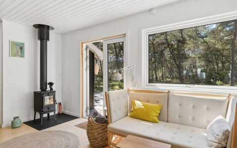 Ermelina - 150M from the Sea: Interior Design, Flooring, Holz, Fussboden, Möbel, Holzboden, Decke, Wohnzimmer, Beleuchtung, Zimmer