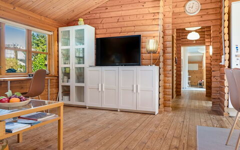 Tjarko - 690M to the Fjord: Möbel, Interior Design, Holz, Flooring, Decke, Fussboden, Zimmer, Zuhause, Beleuchtung, Wohnzimmer