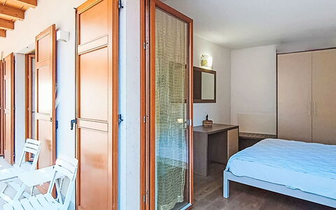 Antica Corte: Interior Design, Holz, Fussboden, Flooring, Decke, Möbel, Schlafzimmer, Bett, Zimmer, Holzbeize