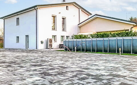 Mb Guest House: Fussboden, Flooring, Verbundwerkstoff, Beton, Auffahrt, Fliese, Design, Cobblestone, Flagstone, Hof
