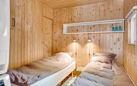 Dimo - 75M to the Fjord: Interior Design, Wand, Flooring, Fussboden, Holz, Decke, Schlafzimmer, Beleuchtung, Zimmer, Bett