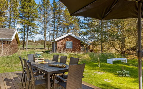 Rickmer - 1.9Km from the Sea: Dachdecken, Hütte, Haus, Dach, Zuhause, Bauernhaus, Hütte, Estate, Dorf