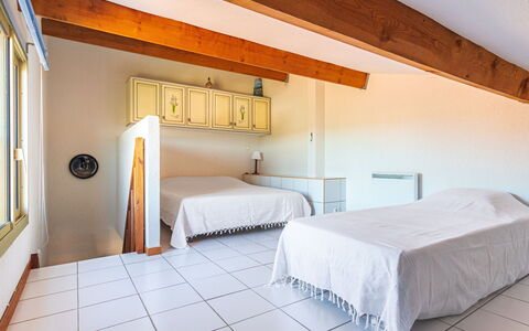 Haïti: Wohnung, Resort, Stuhl, Schatten, Balkon, Küche & Esszimmer Tisch, Restaurant, Eco Hotel, Hotel