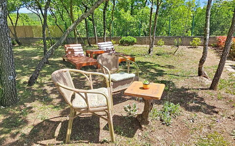 Country Pleasures Cottage: Holz, Möbel, Gartenmöbel, Garten, Stuhl, Frühling, Kofferraum, Tisch Im Freien, Hinterhof, Holzbeize
