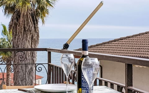 Titti e Giba: Wohnung, Resort, Stuhl, Schatten, Balkon, Küche & Esszimmer Tisch, Restaurant, Eco Hotel, Hotel