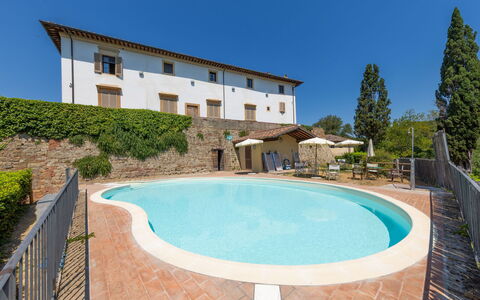 Palaia 629: Schwimmbad, Villa, Hotel