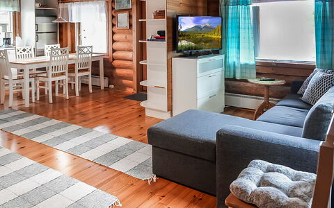Sinikello: Möbel, Holz, Interior Design, Flooring, Fussboden, Decke, Couch, Zimmer, Wohnzimmer, Wohnung
