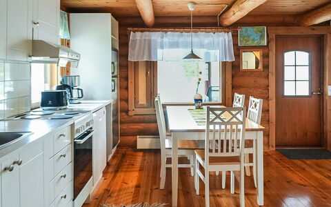 Sinikello: Möbel, Interior Design, Flooring, Küche, Holz, Fussboden, Decke, Holzboden, Countertop, Zimmer