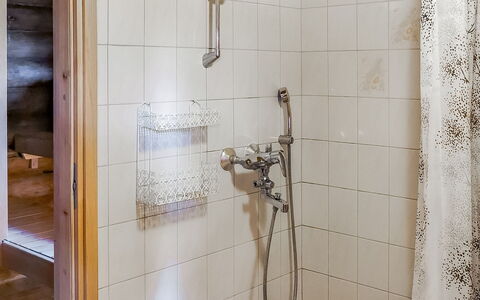 Sinikello: Badezimmer, Armatur, Flooring, Interior Design, Fussboden, Installation, Duschkopf, Dusche, Zapfhahn, Zimmer
